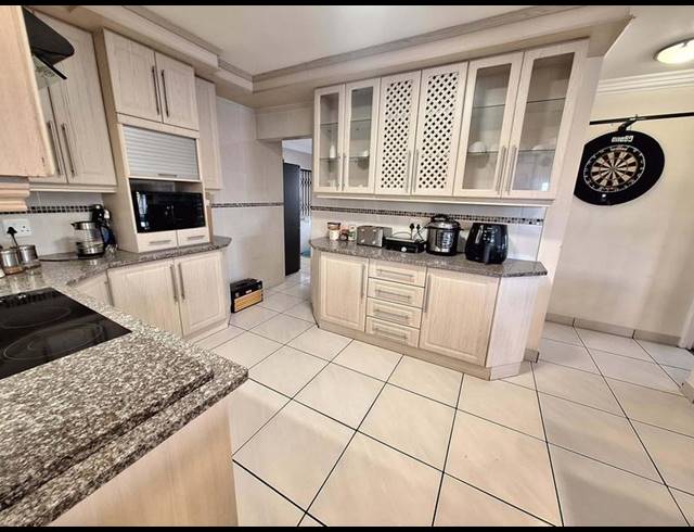 4 BEDROOM HOUSE FOR SALE IN MENKENKOP